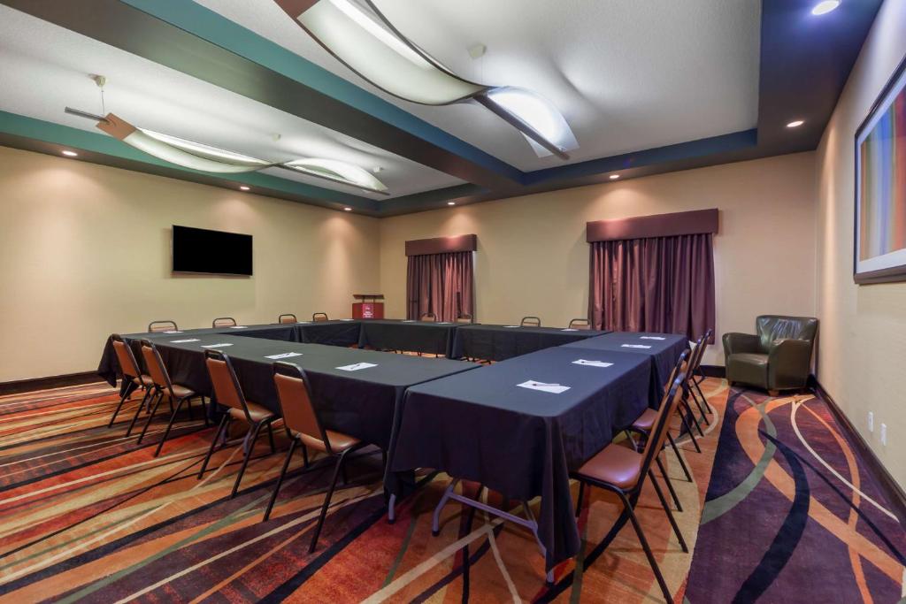 Best Western Plus Sherwood Park Inn & Suites