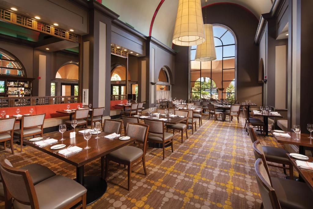 The Westin Mission Hills Resort Villas