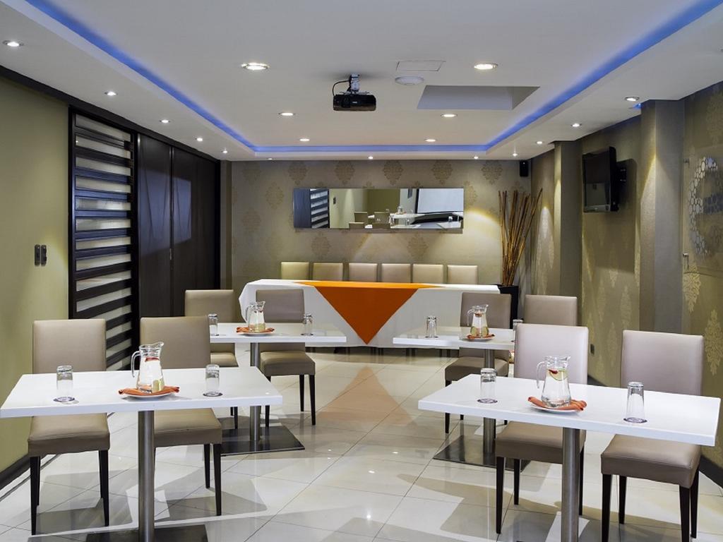 Exposuites Parque Central Bavaria