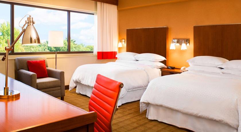 Four Points By Sheraton Agra Hotel