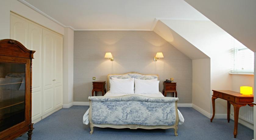 Pembroke Town House