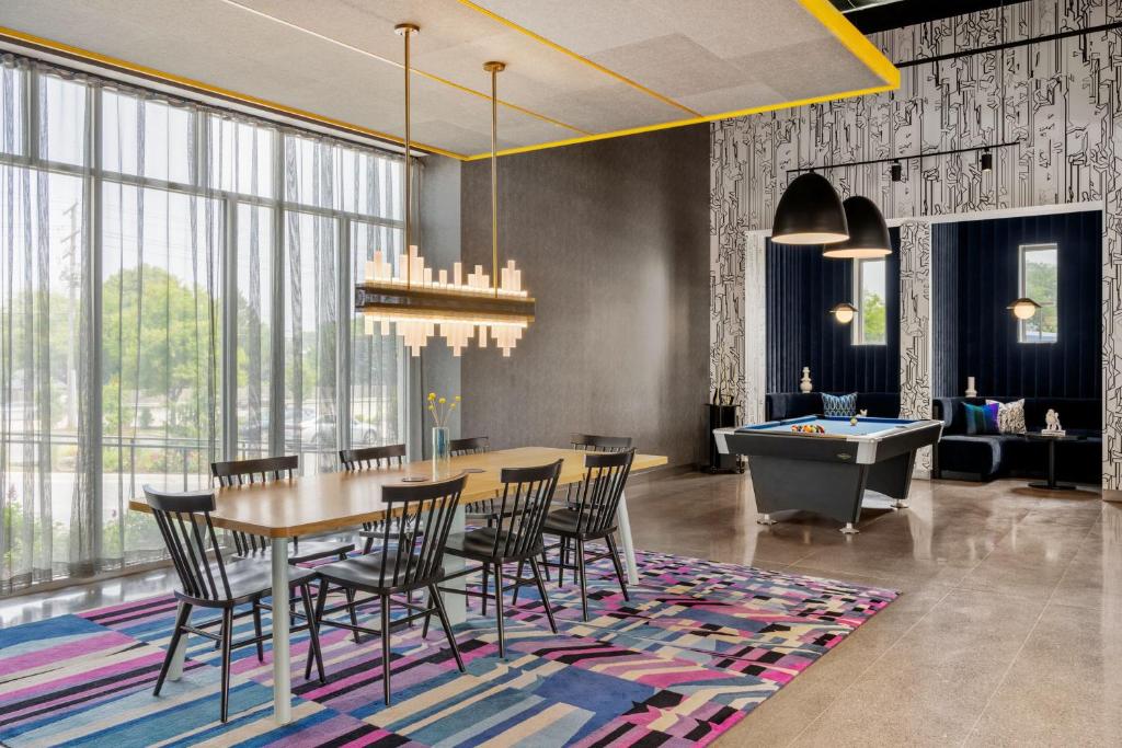 Aloft Chicago Schaumburg