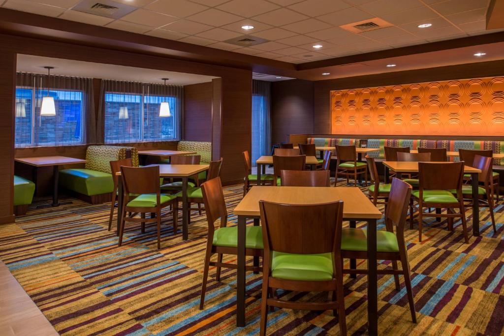 Fairfield Inn & Suites St. Louis Westport