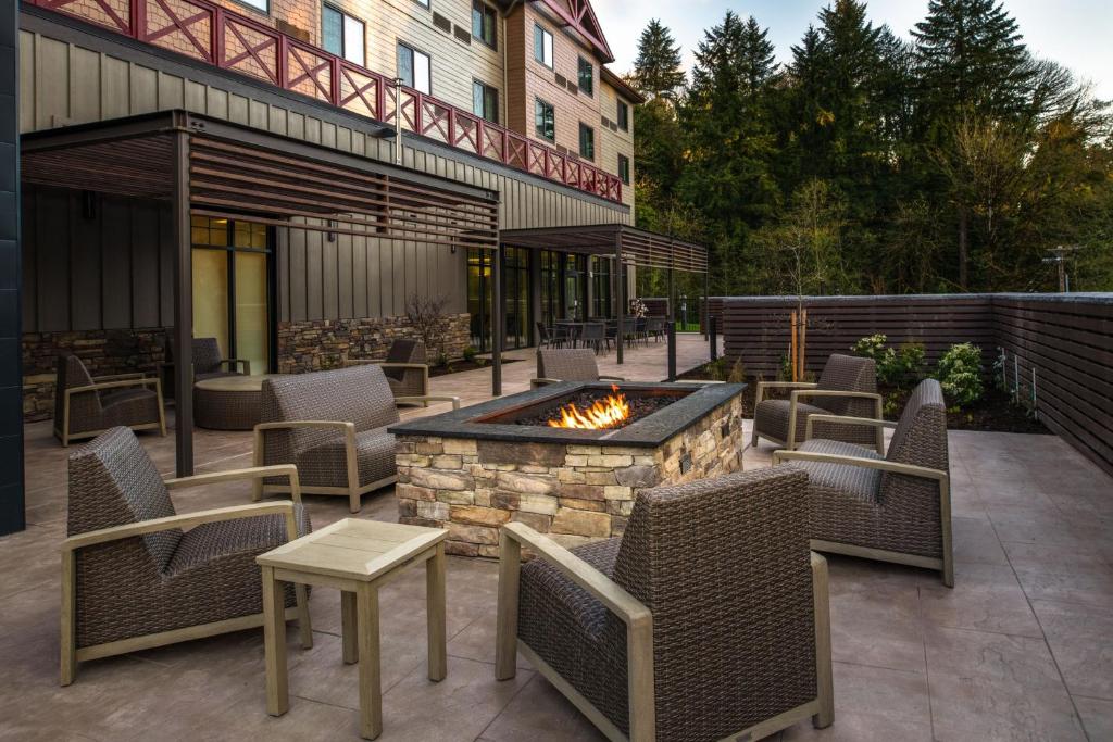 Courtyard Olympia