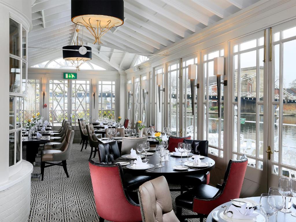 Macdonald Compleat Angler