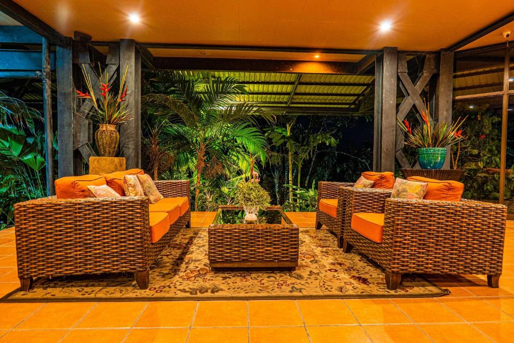 Hotel Arenal Kioro Suites & Spa
