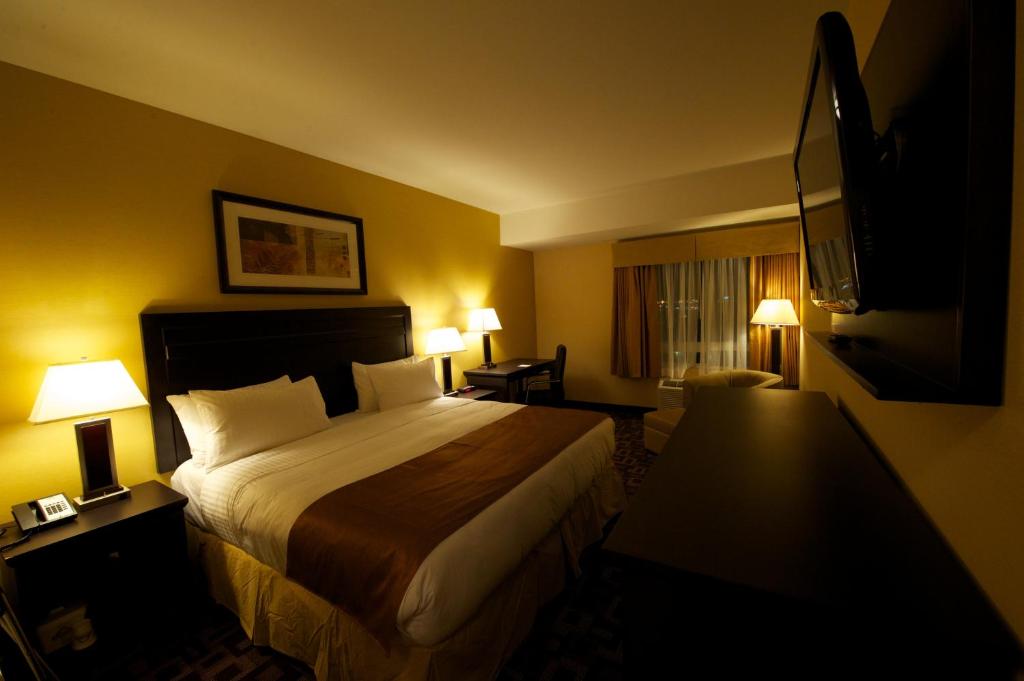 Days Inn & Suites by Wyndham Winnipeg Airport Manitoba