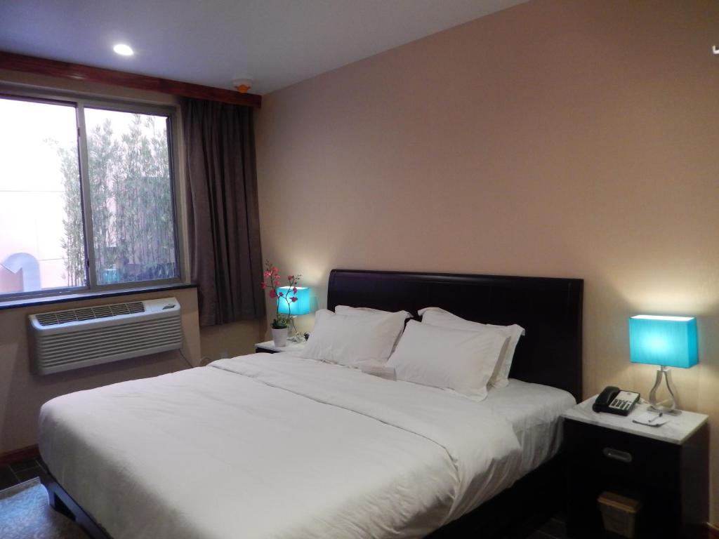 Quality Inn Near Sunset Park