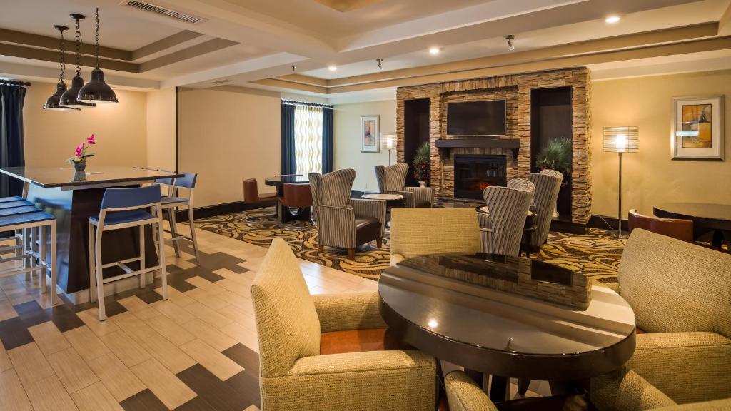 Best Western Plus Columbia North East