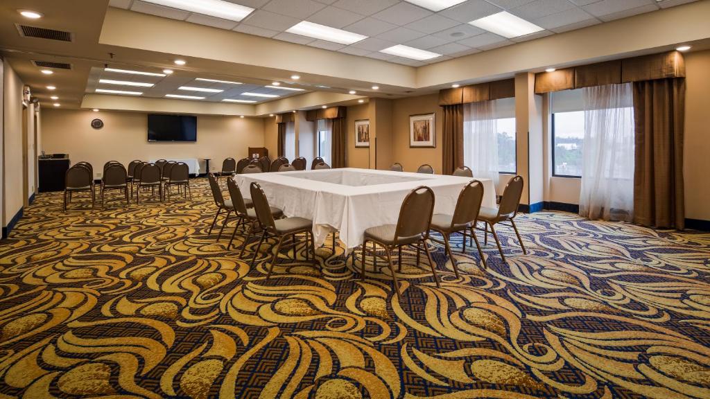 Best Western Plus Columbia North East