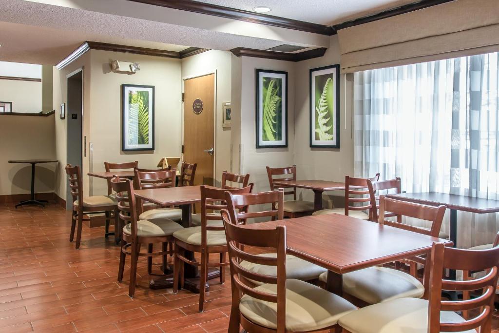 Baymont by Wyndham Flat Rock