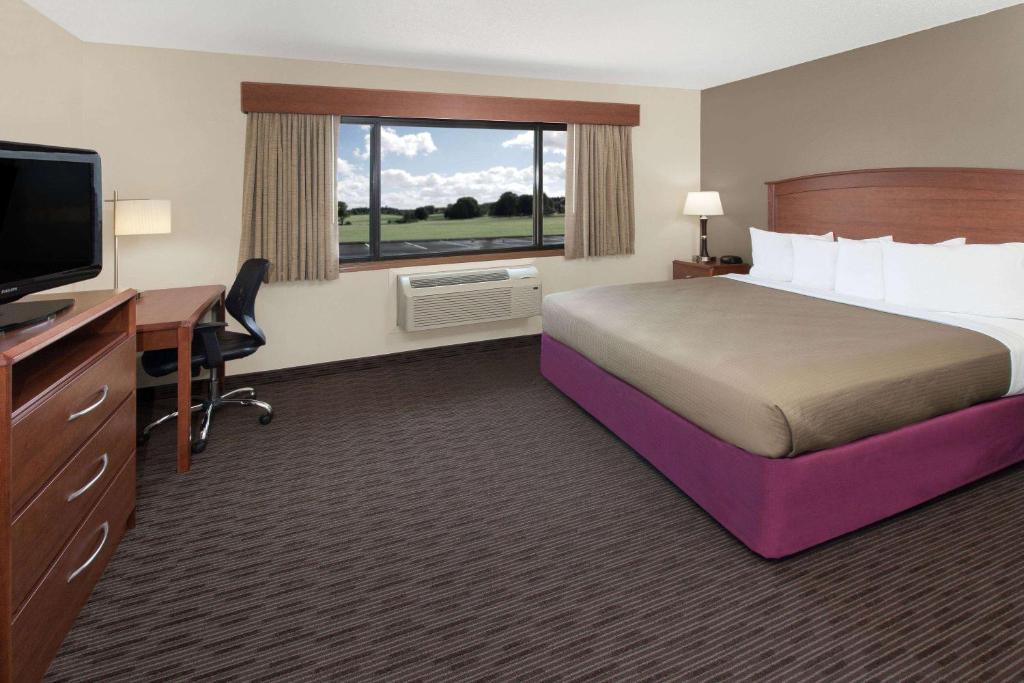 AmericInn by Wyndham Grundy Center