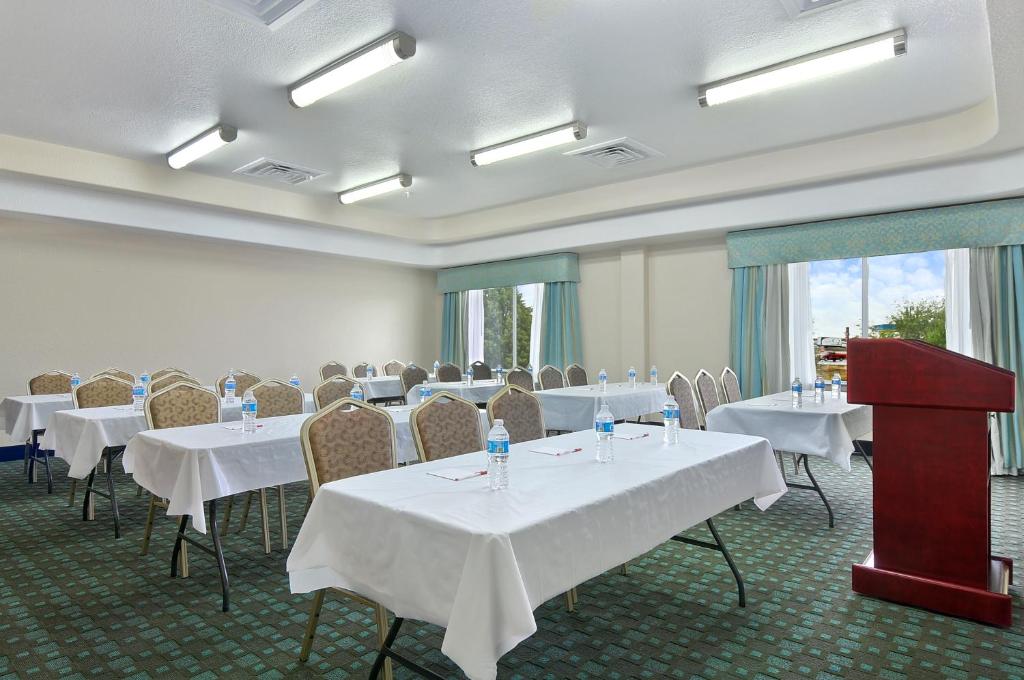 Ramada by Wyndham South Waco