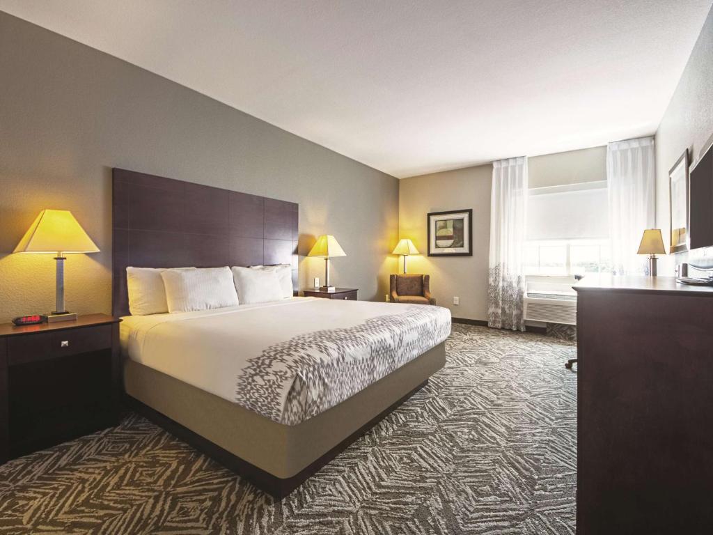 La Quinta Inn & Suites by Wyndham McKinney