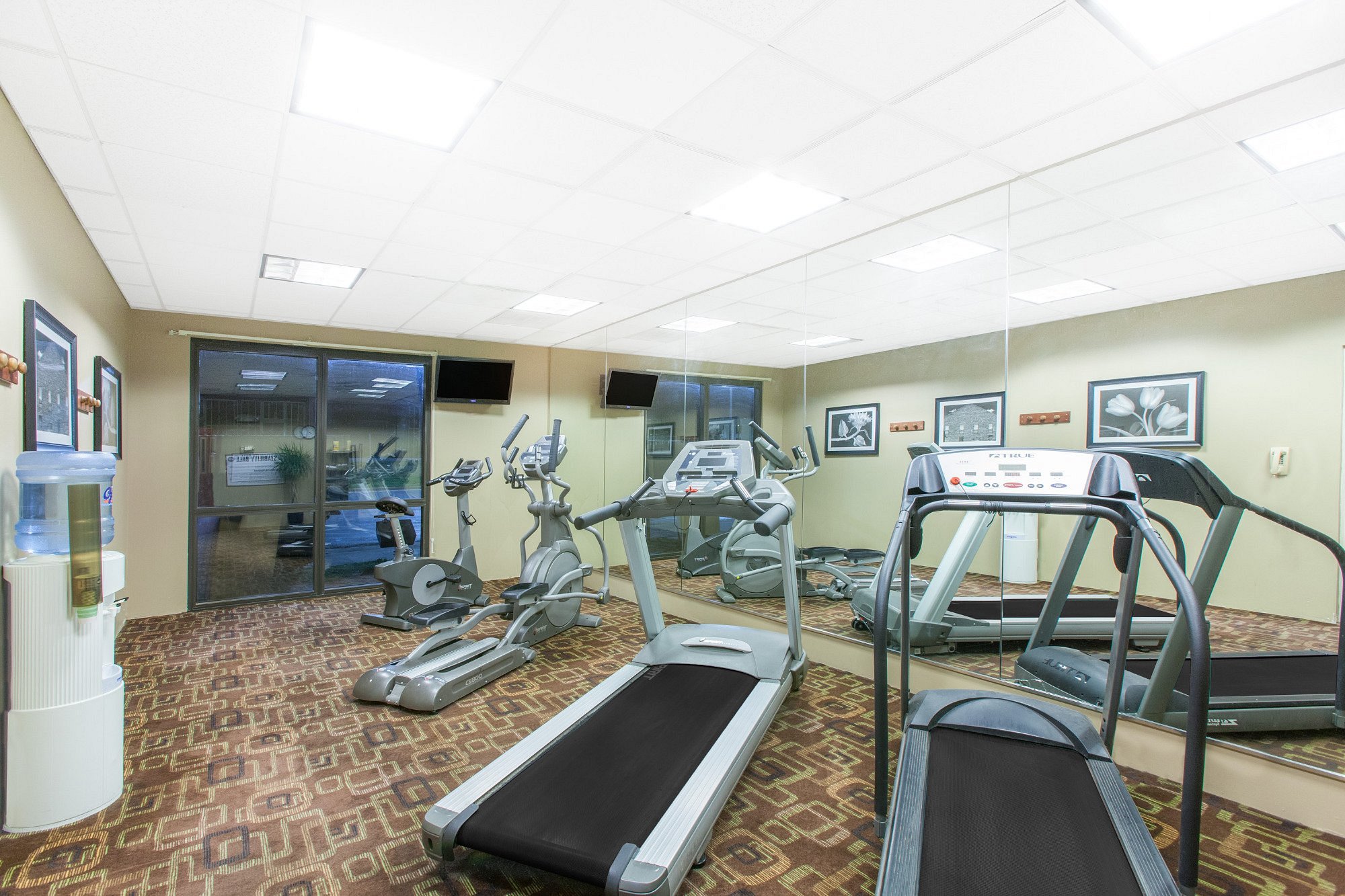 Hawthorn Suites by Wyndham Midwest City Tinker AFB