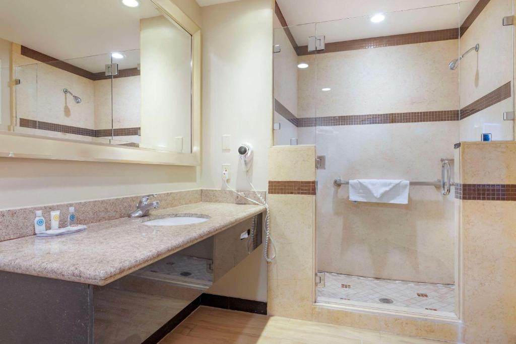 Comfort Suites Oceanside Camp Pendleton Area
