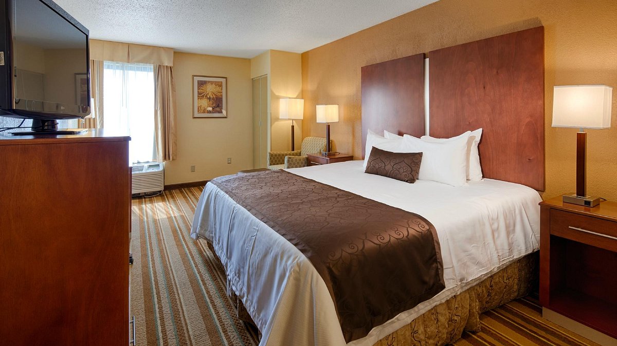 Best Western Plus Richmond Airport Hotel