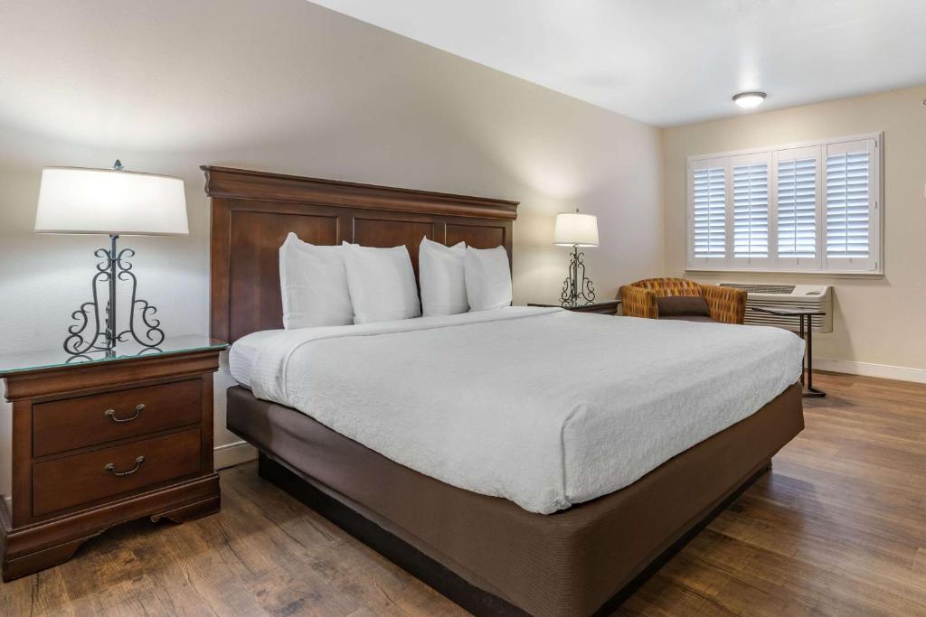 Best Western Rose Garden Inn