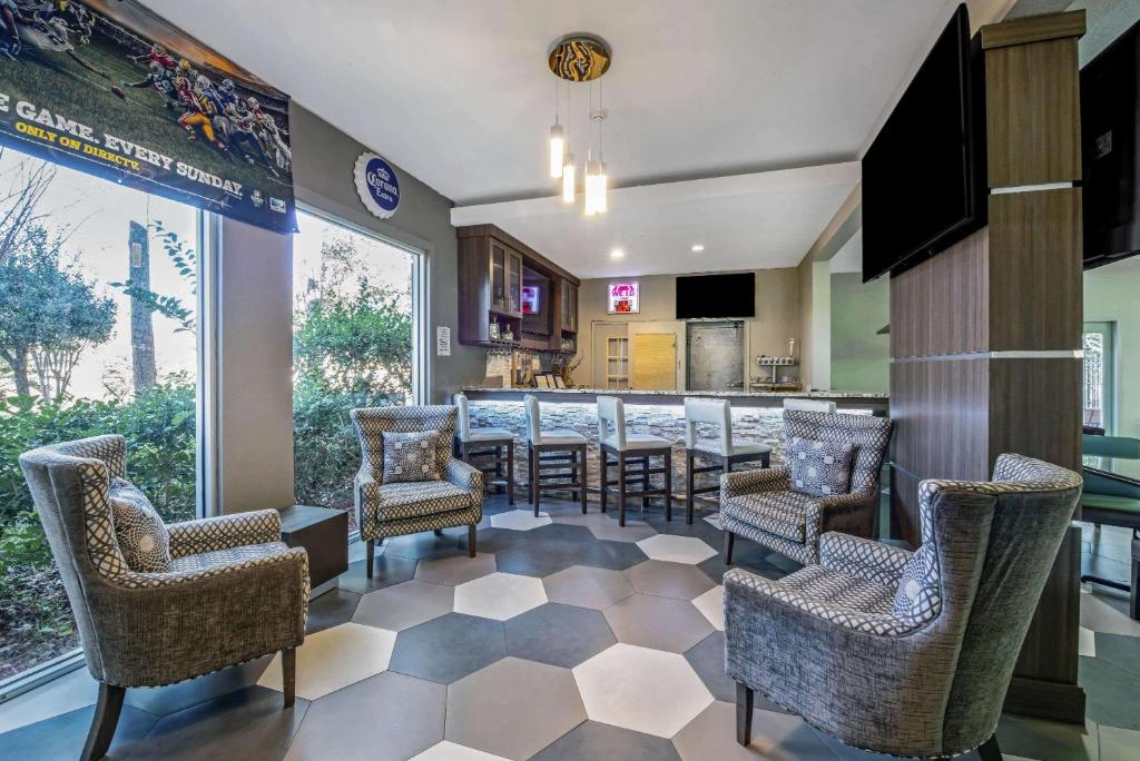 La Quinta Inn & Suites by Wyndham Kingwood Houston IAH Airpt