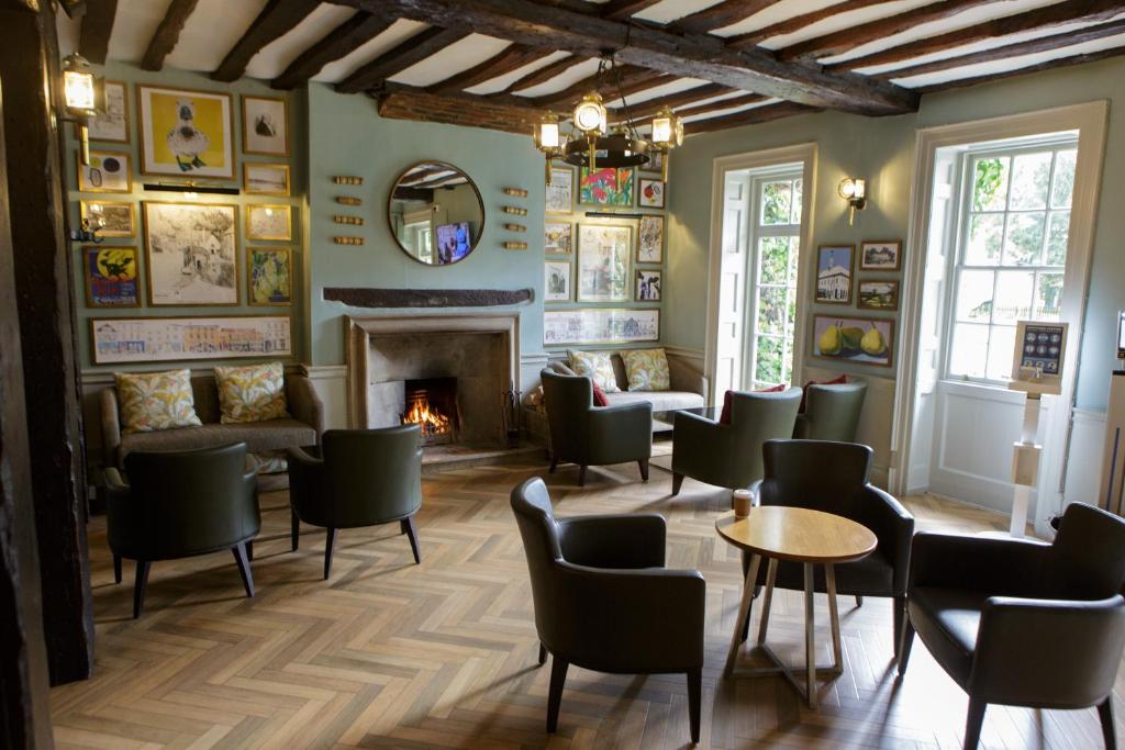 Mercure Farnham Bush Hotel