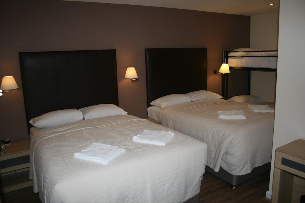 Gatwick Belmont Hotel