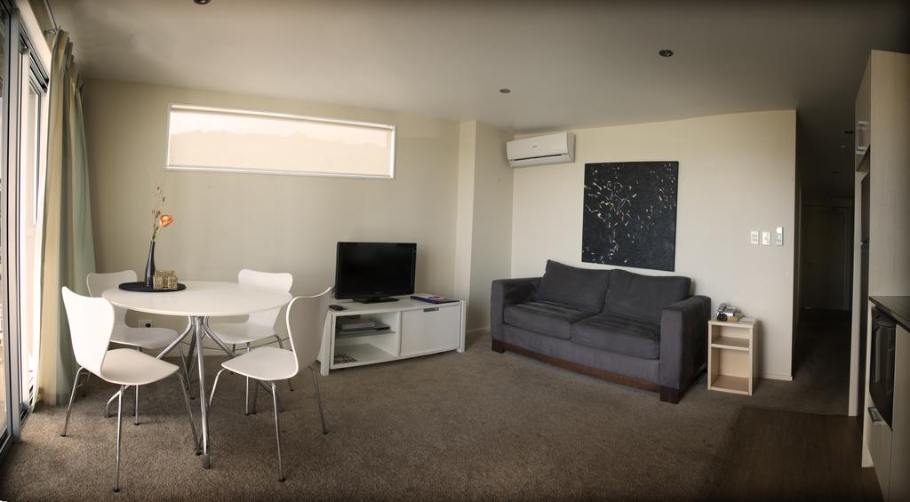 Edgewater Palms Apartments