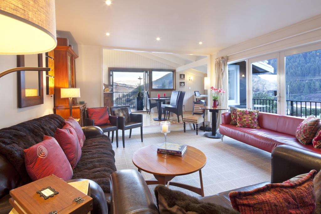 Queenstown House Boutique Bed & Breakfast & Apartments