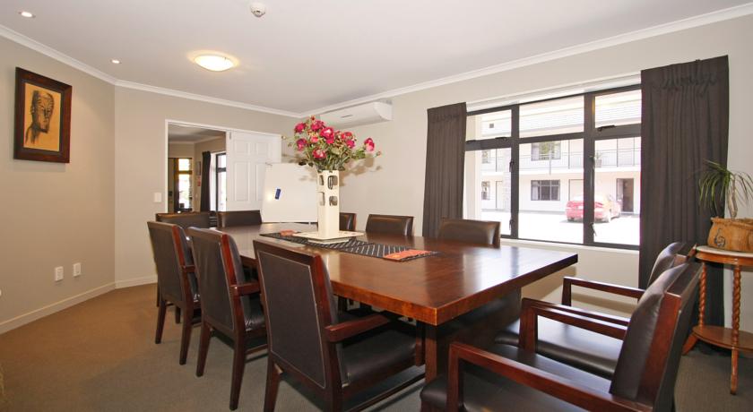 Aotea Motor Lodge - Direct
