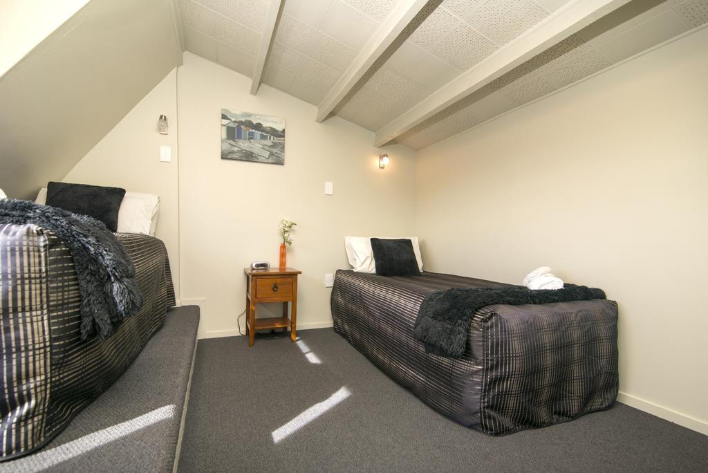 Aldan Lodge Motel