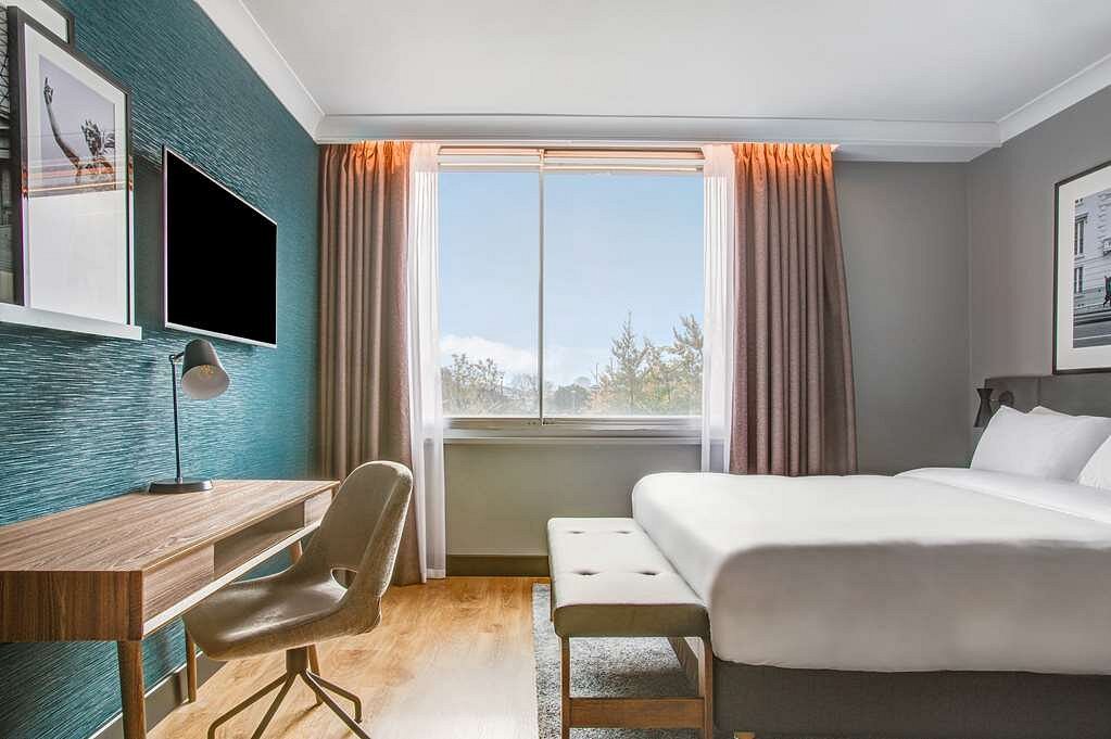 Park Inn by Radisson London Heathrow Airport Hotel