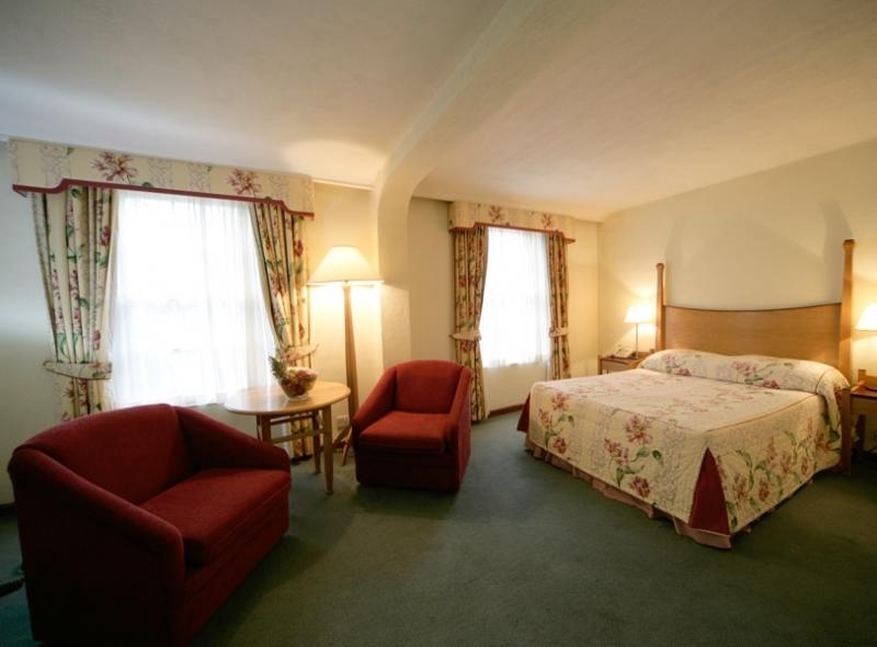 Dunadry Hotel