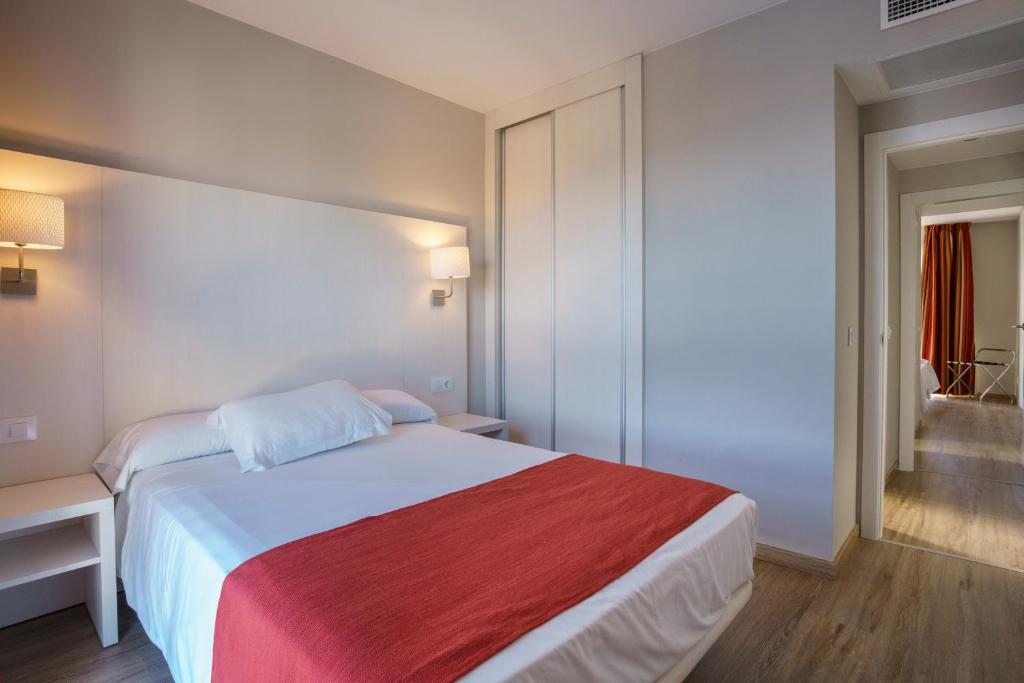Minura Hotel Sur Menorca & Waterpark