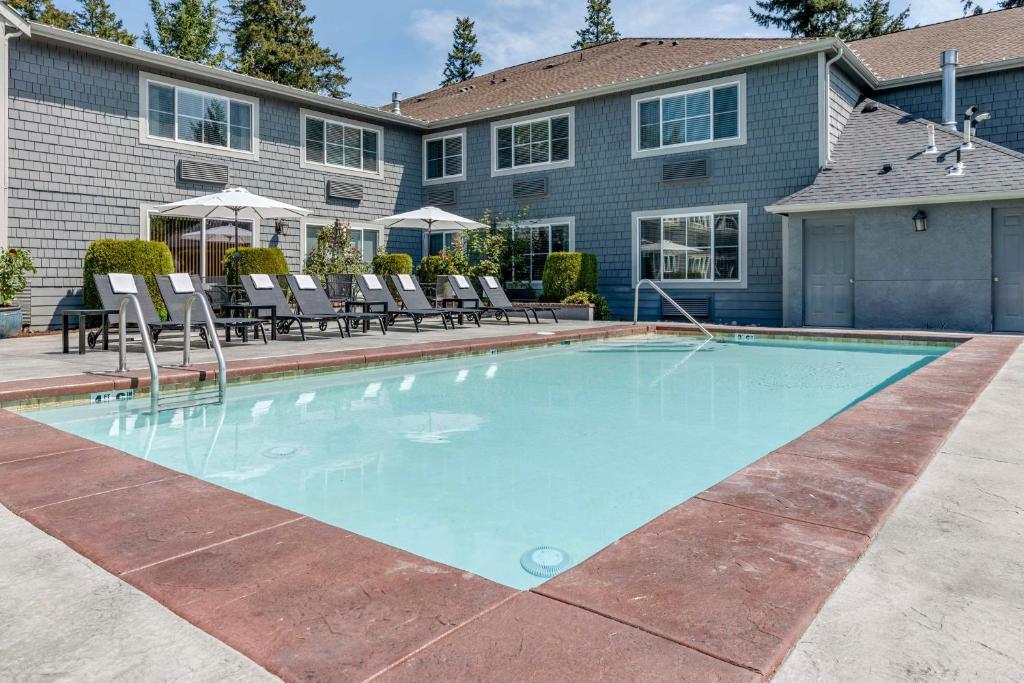 Best Western Plus Wesley Inn & Suites
