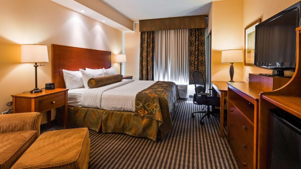 Best Western Plus Westgate Inn & Suites