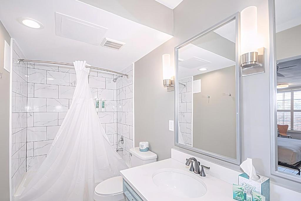 Seven Hills Suites