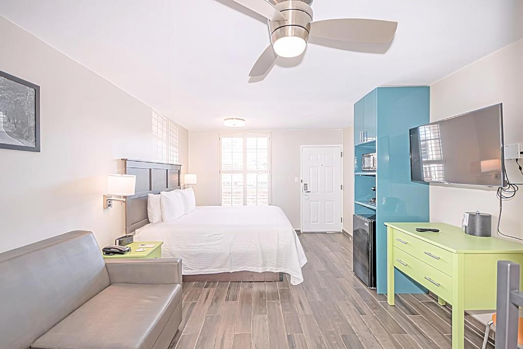 Seven Hills Suites