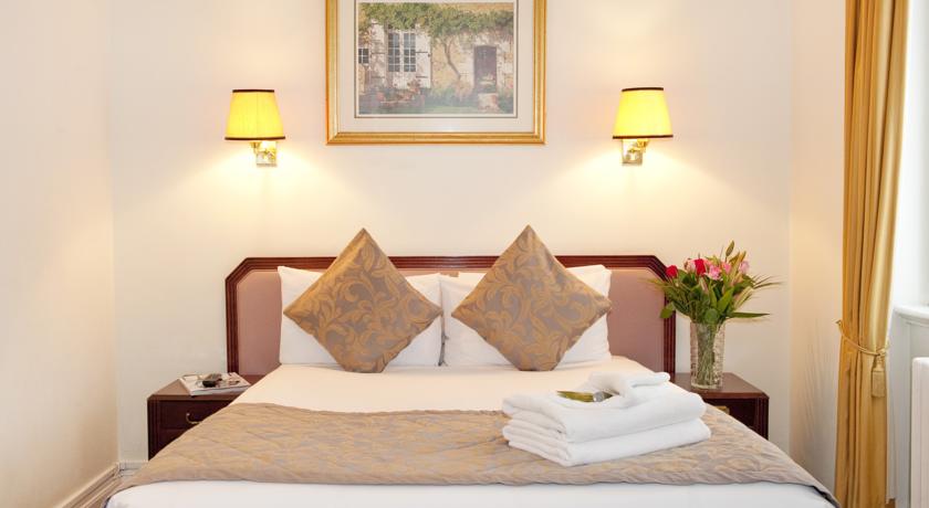 Astor Court Hotel