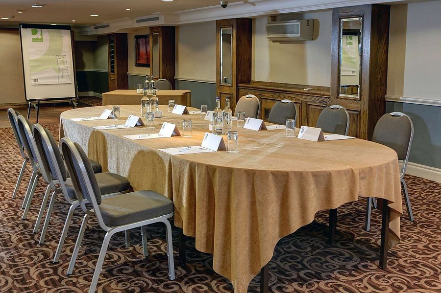 Best Western Plus Manchester Airport Wilmslow Pinewood Hotel