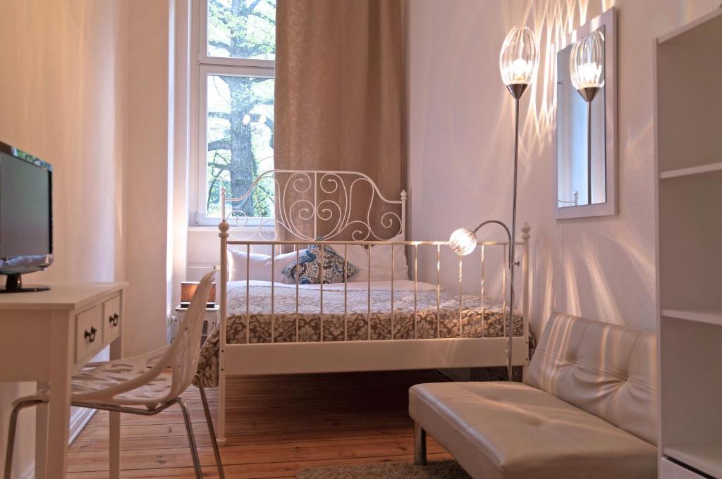 Hotel Midi Inn City West