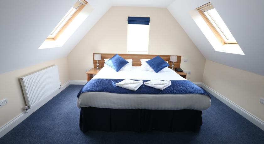 The Corner House Hotel Gatwick