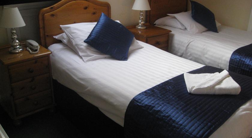 The Corner House Hotel Gatwick