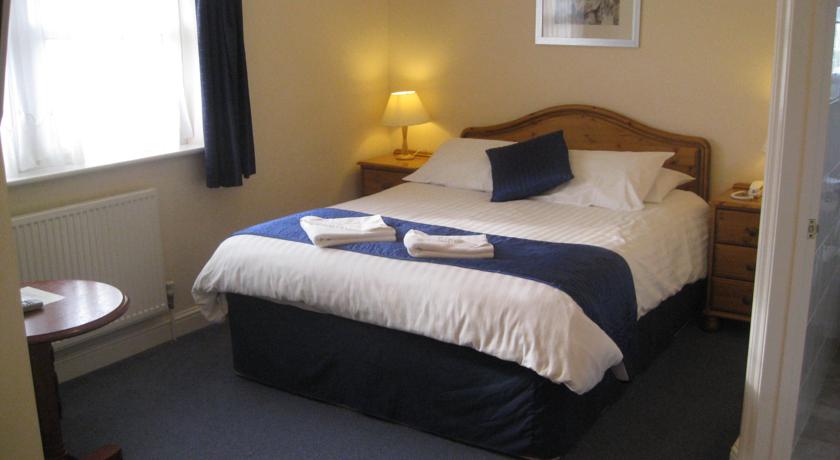 The Corner House Hotel Gatwick
