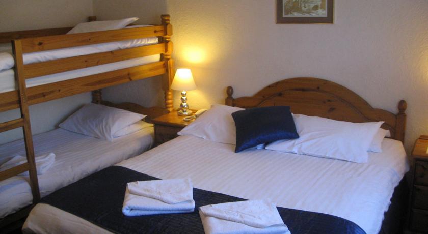 The Corner House Hotel Gatwick