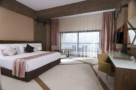 Noah's Ark Deluxe Hotel & Casino