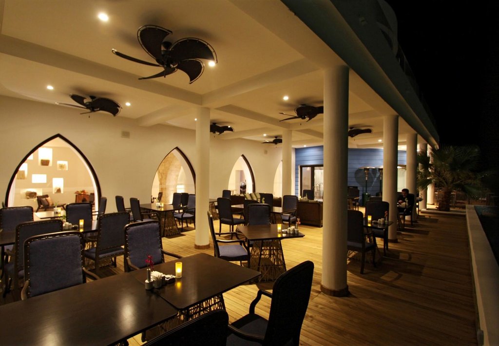 Arkin Palm Beach Hotel