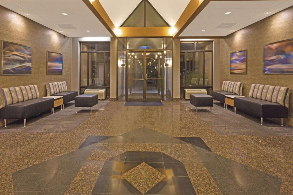 Days Inn by Wyndham Lanham Washington D.C