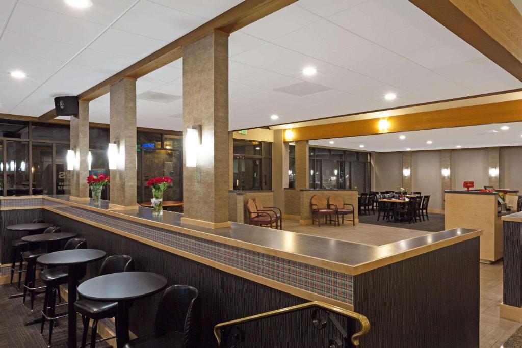 Days Inn by Wyndham Lanham Washington D.C