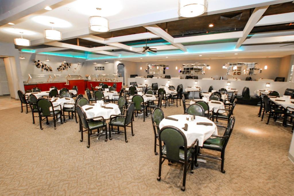 Ramada by Wyndham Lewiston Hotel & Conference Center