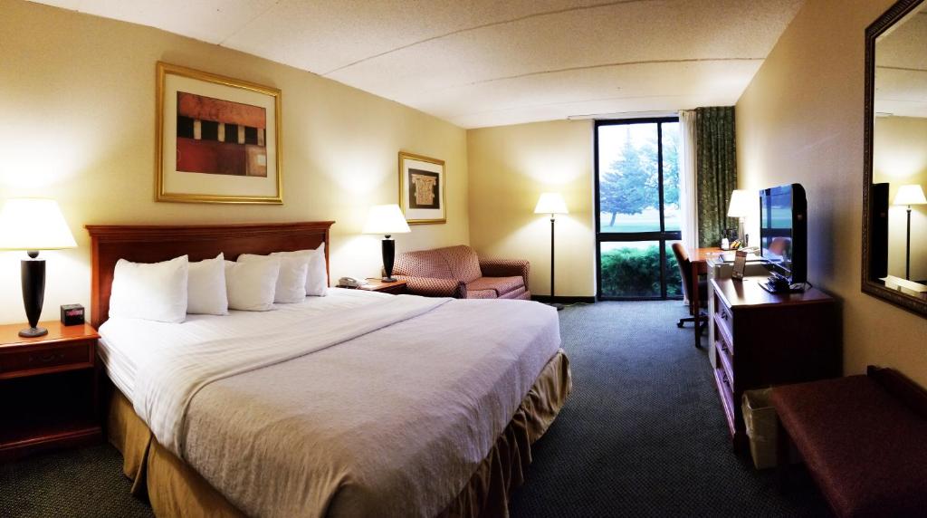 Ramada by Wyndham Alpena Hotel & Conference Center