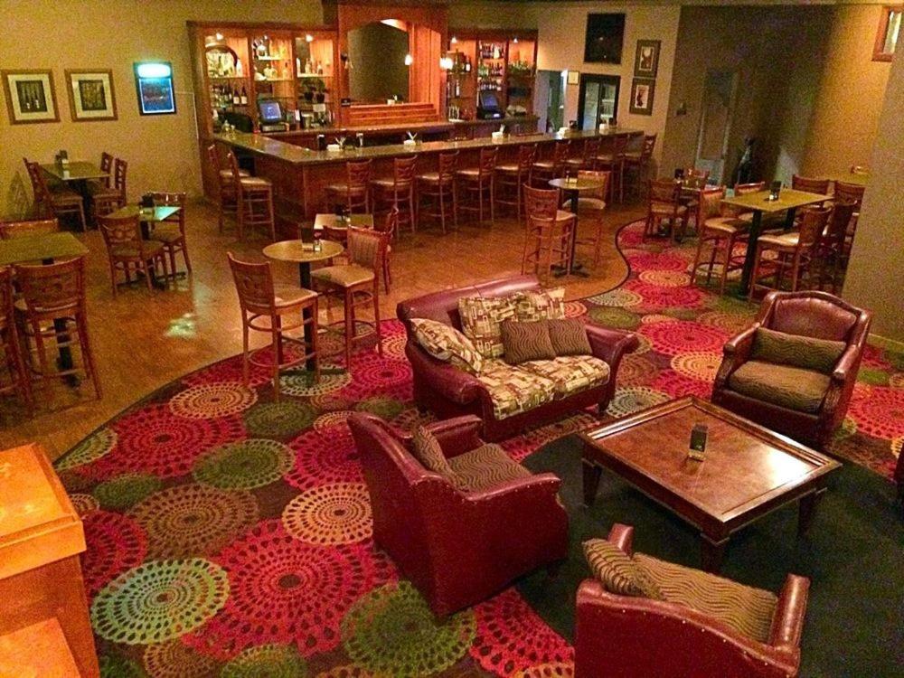 Days Inn by Wyndham Warren